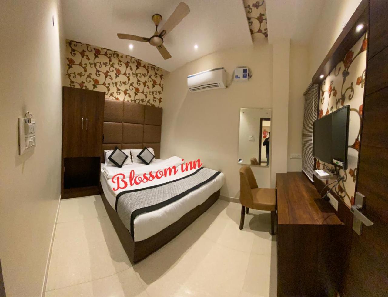 Hotel Blossom Inn アムリトサル エクステリア 写真